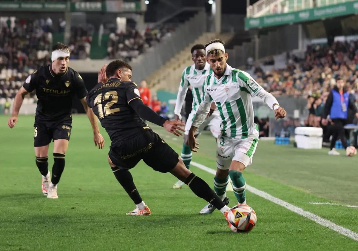 Calderón durante el partido ante el Castellón en El Arcángel