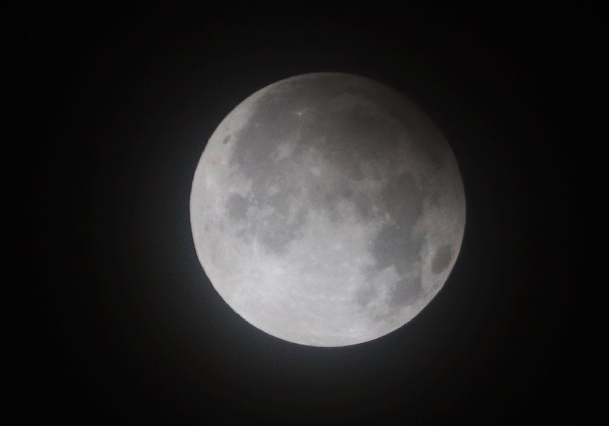 Eclipse lunar penumbral