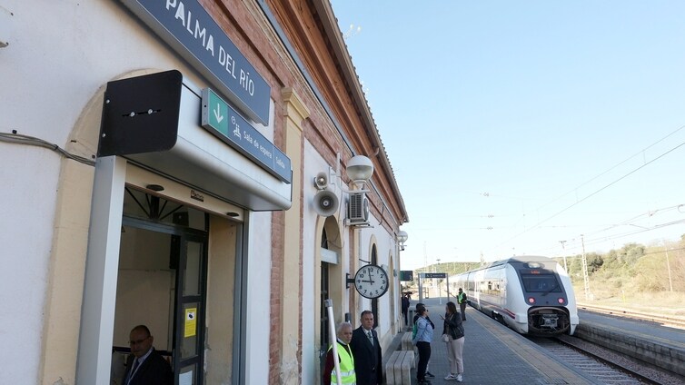 La Junta de Andalucía plantea ampliar el tren de proximidad como Cercanías en el corredor del Guadalquivir