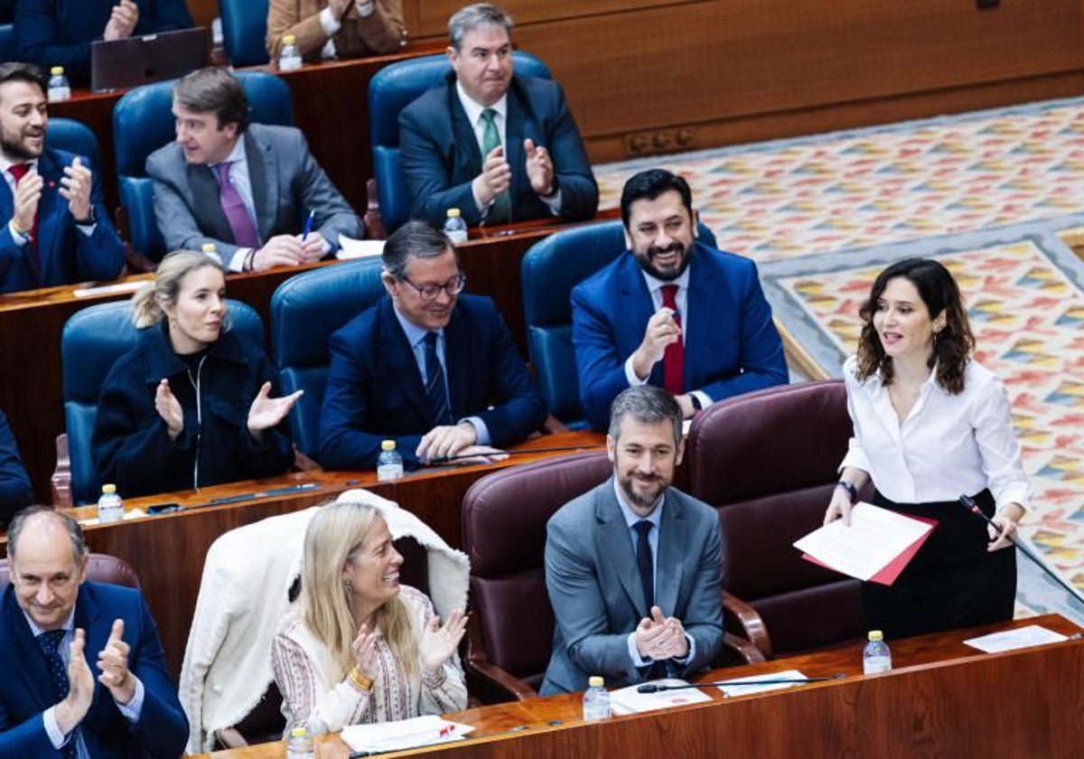 La presidenta de la Comunidad de Madrid, Isabel Díaz Ayuso, en el Pleno de la Asamblea este jueves