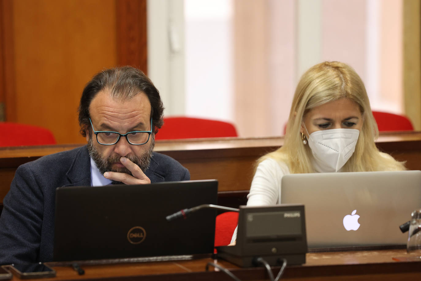 Fotos: el Pleno del Ayuntamiento de Córdoba