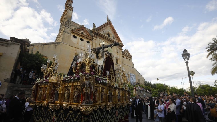 El Cristo de Gracia, en la plaza que lleva su nombre