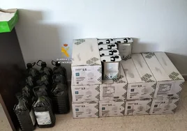 Roban 6.700 litros de aceite de oliva en una almazara de Málaga para venderlos en Sevilla