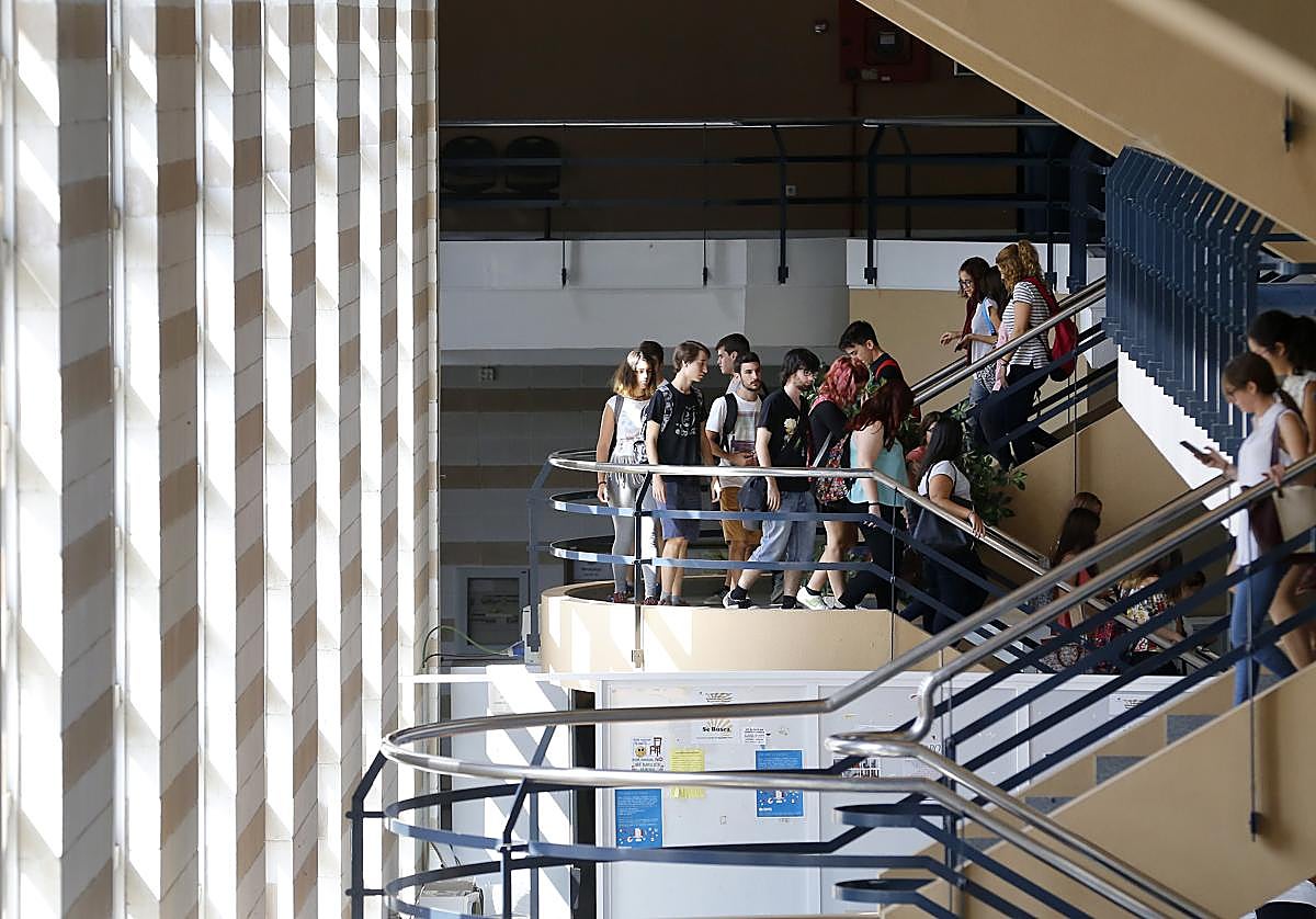 Estudiantes en el campus de Rabanales de la UCO