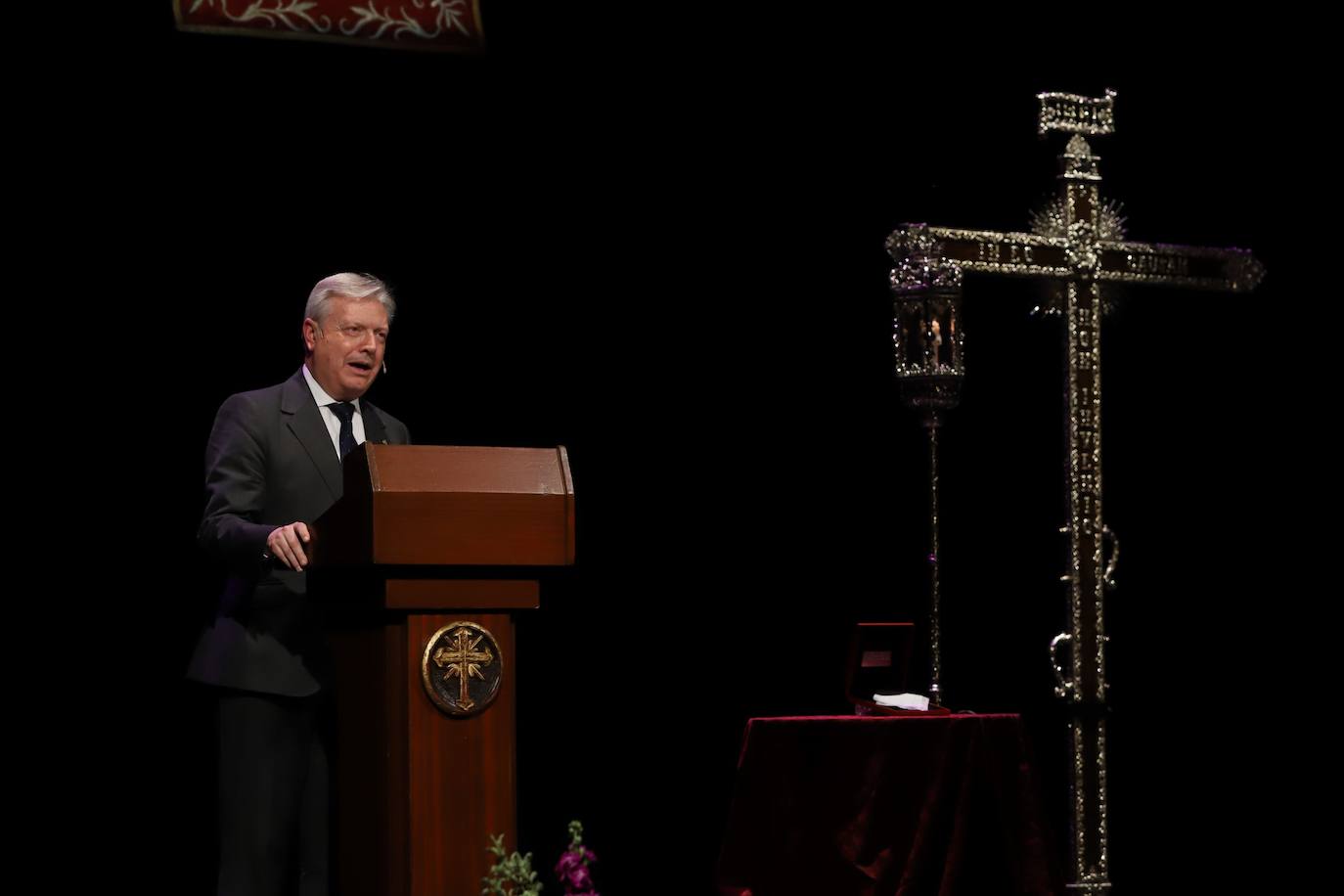 Fotos: el sentido anuncio de Juan José Primo Jurado de la Semana Santa de Córdoba