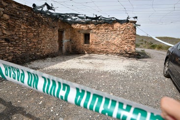 Un padre envenena a sus dos hijas pequeñas y luego se suicida en un cortijo de Almería