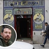 La taberna de Pablo Iglesias amanece con una pintada anarquista: «Exigimos la retirada del cóctel Durruti»