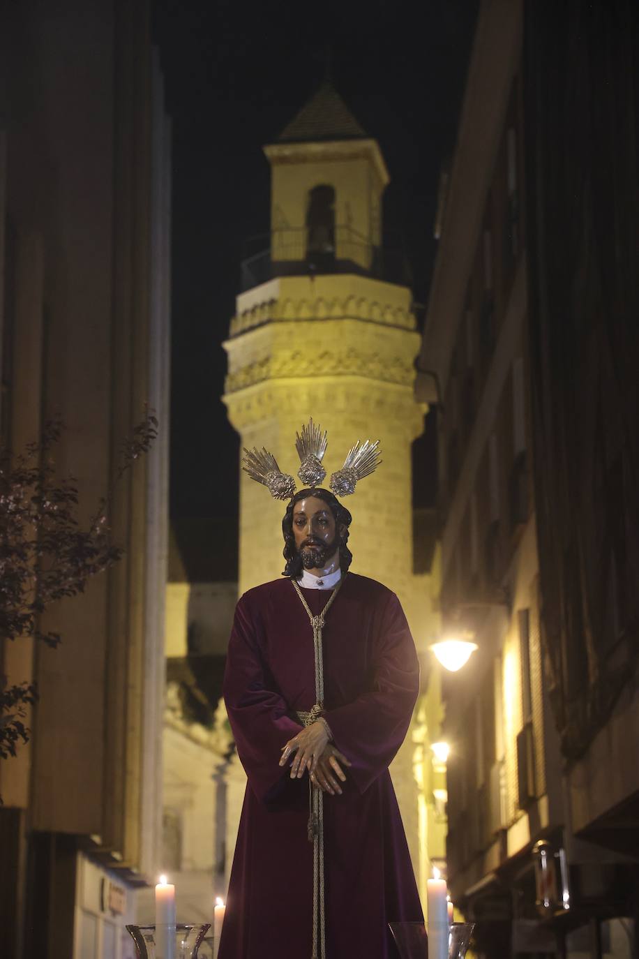Fotos: el solemne traslado de las imágenes de la Sentencia a su nueva casa de hermandad en Córdoba