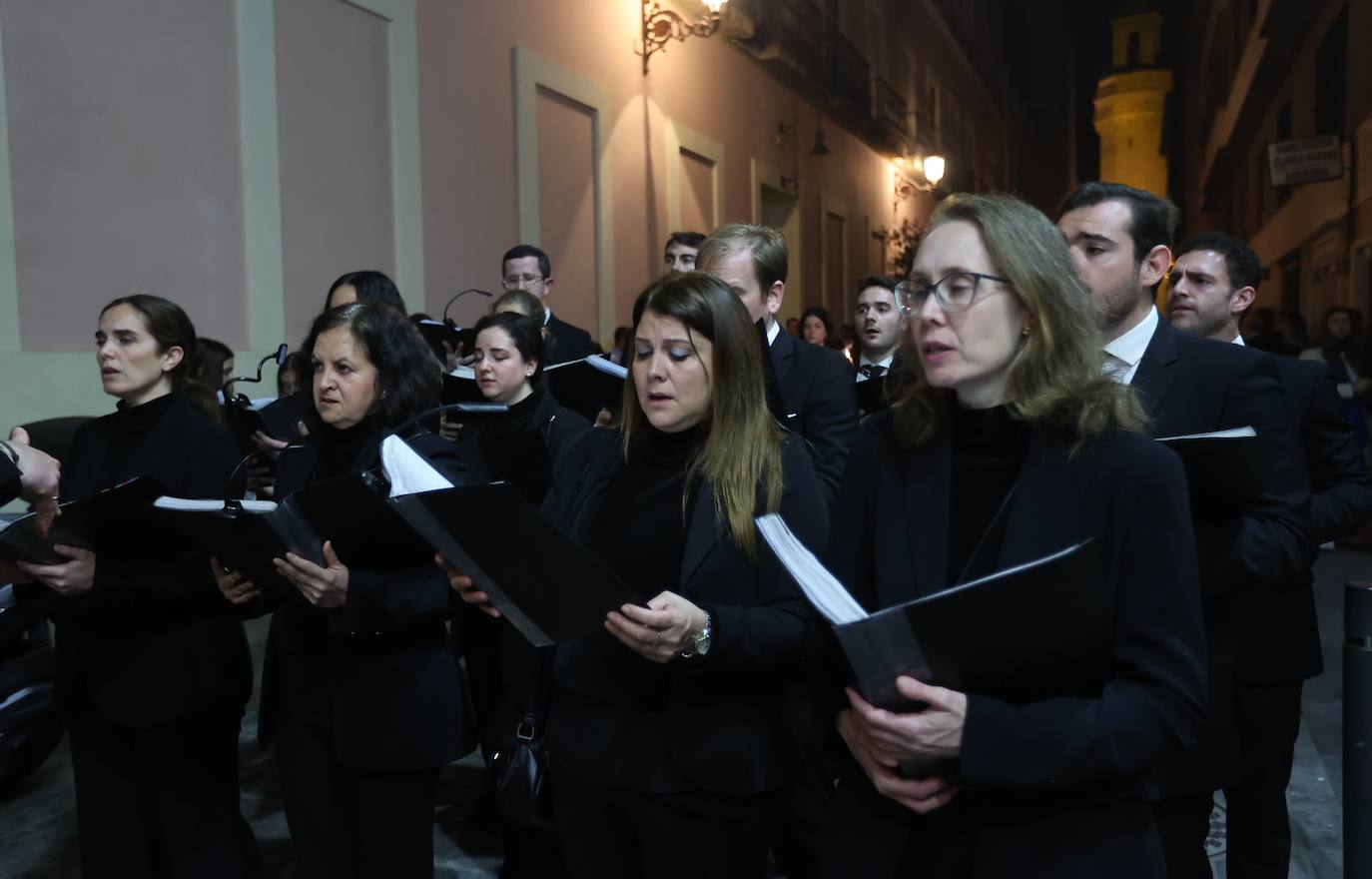 Fotos: el solemne traslado de las imágenes de la Sentencia a su nueva casa de hermandad en Córdoba