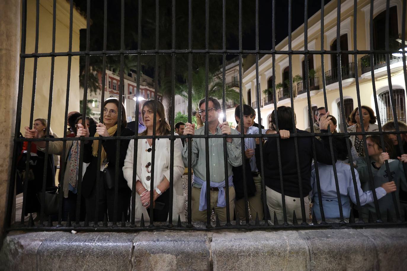 Fotos: el solemne traslado de las imágenes de la Sentencia a su nueva casa de hermandad en Córdoba