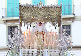 ¿Cuál es la Virgen conocida como la Novia de Málaga y qué día sale?