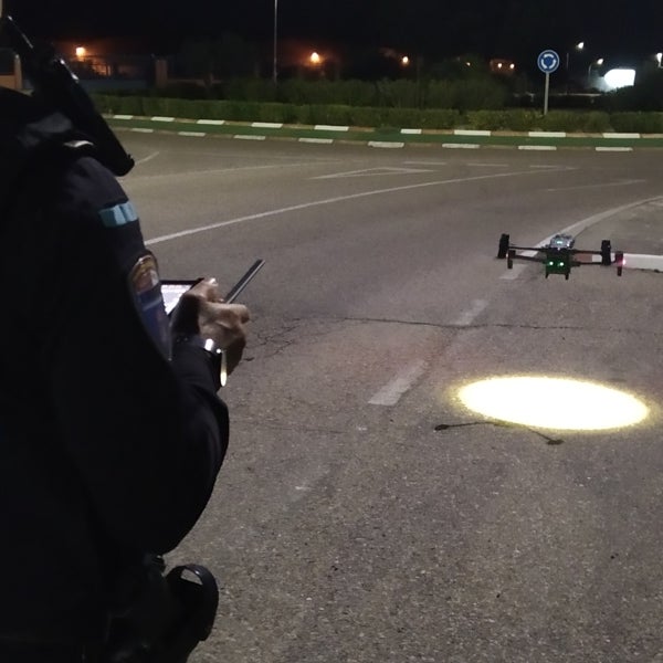 Buscando cultivos de marihuana con 'Palomo' y 'Tábano'