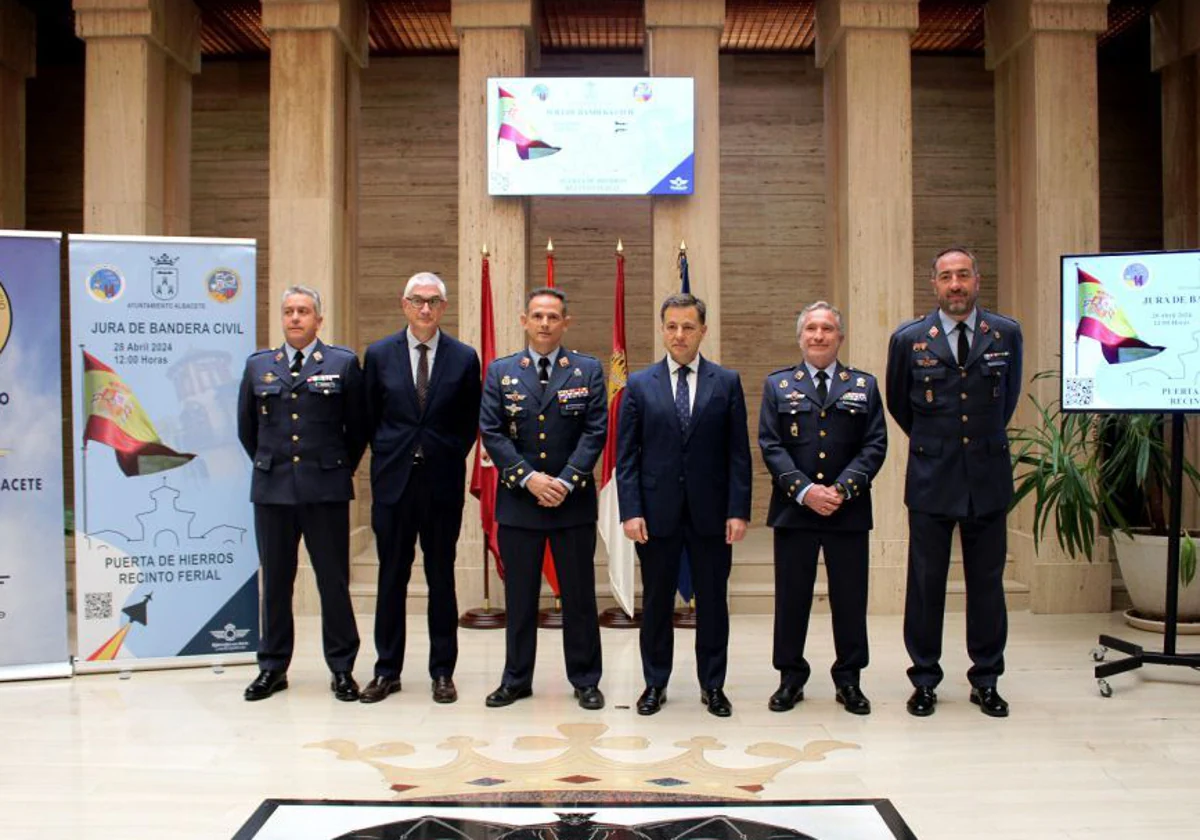 En la jura de bandera civil se juntarán los cuatro estandartes de las cuatro unidades de caza del Ejército del Aire