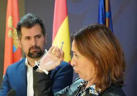 El líder del PSOE de Castilla y León ve «imposible» la «cesión total» de impuestos a Cataluña