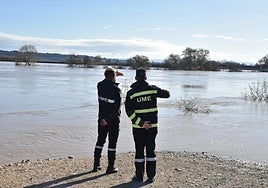 El Ebro tirará al mar tras otra crecida por las nevadas el agua que el Gobierno recorta al trasvase Tajo-Segura en un año