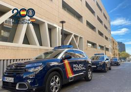 «Somos policías»: dos ladrones entran a robar a una casa de Alicante y el dueño se despierta con ambos en su habitación