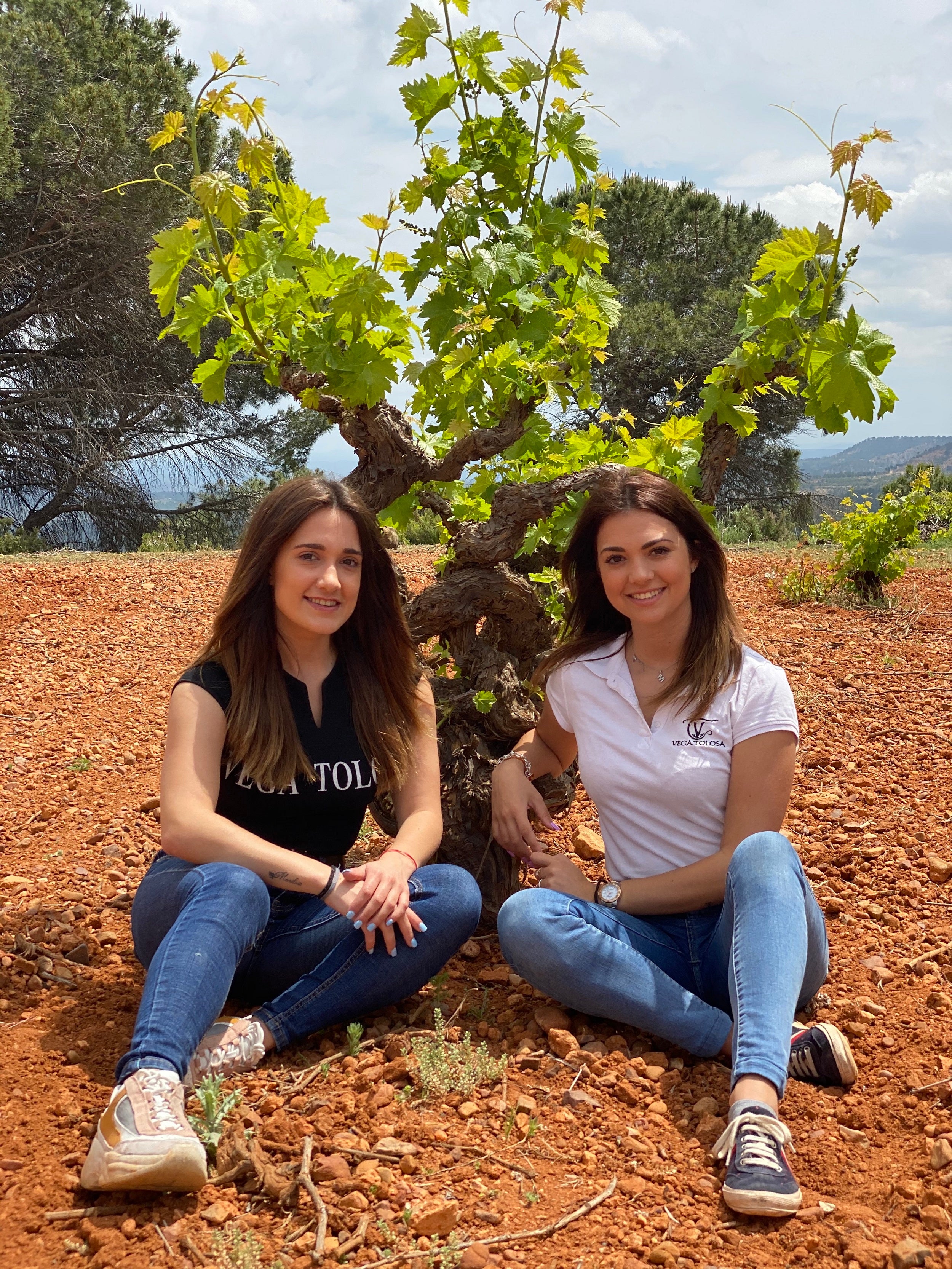 Rocío y Mariluz Tolosa, 5ª generación al frente de la bodega Vega Tolosa