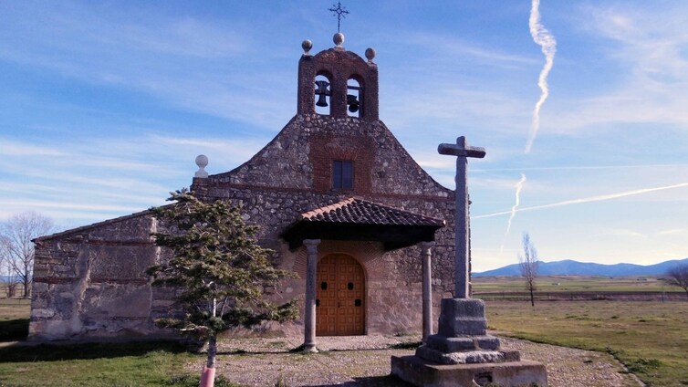 El Obispado de Segovia renuncia a la propiedad de dos ermitas para «cooperar con la paz social del pueblo»