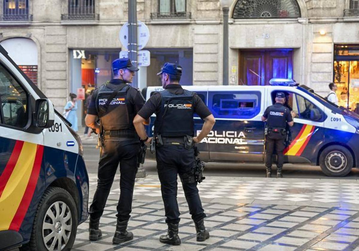 Agentes de la Policía Nacional