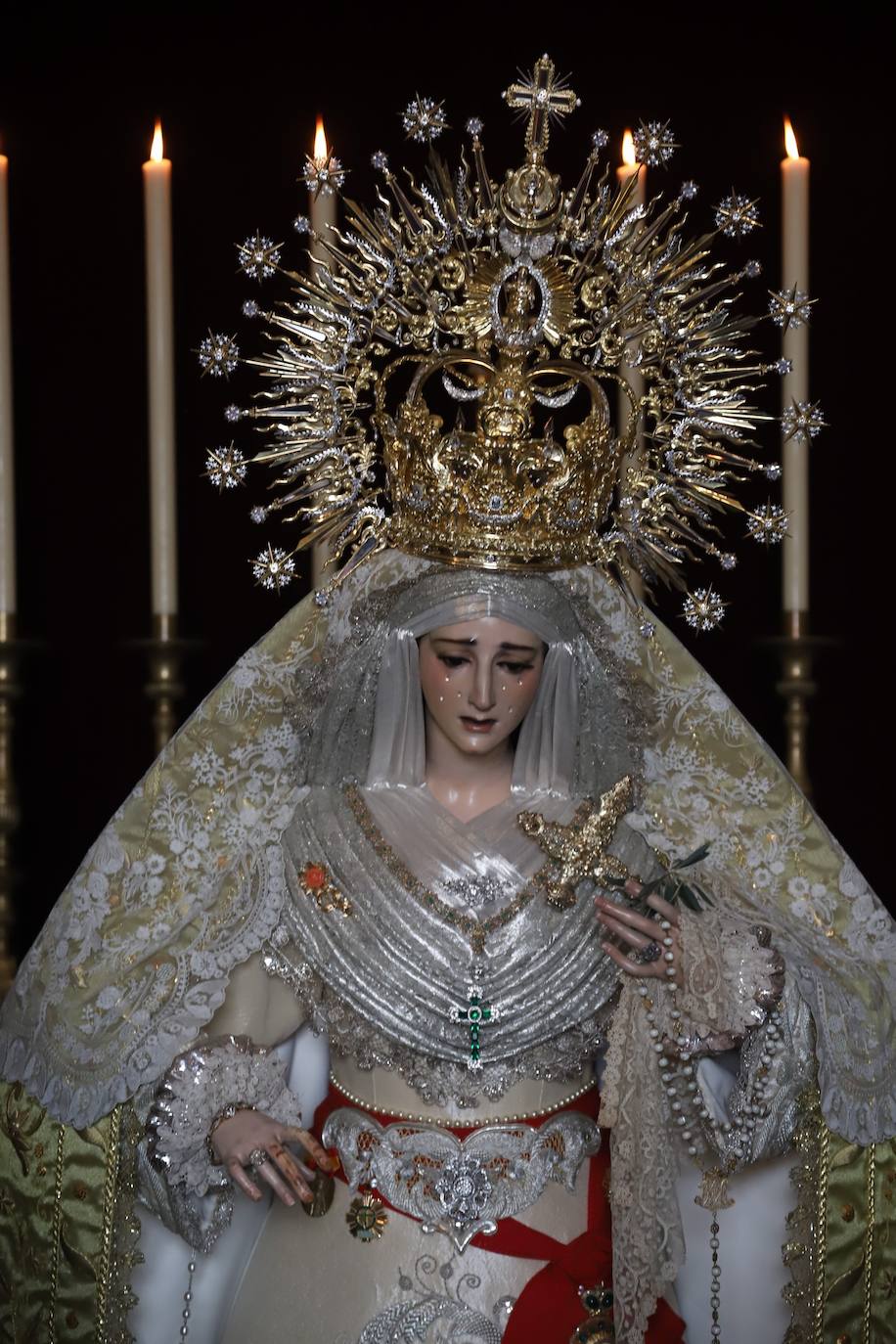 Fotos: el popular y fervoroso Viernes de Dolores en Córdoba