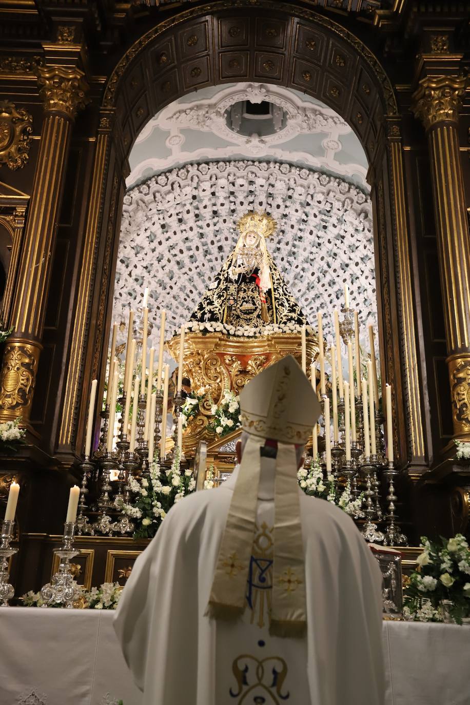 Fotos: el popular y fervoroso Viernes de Dolores en Córdoba