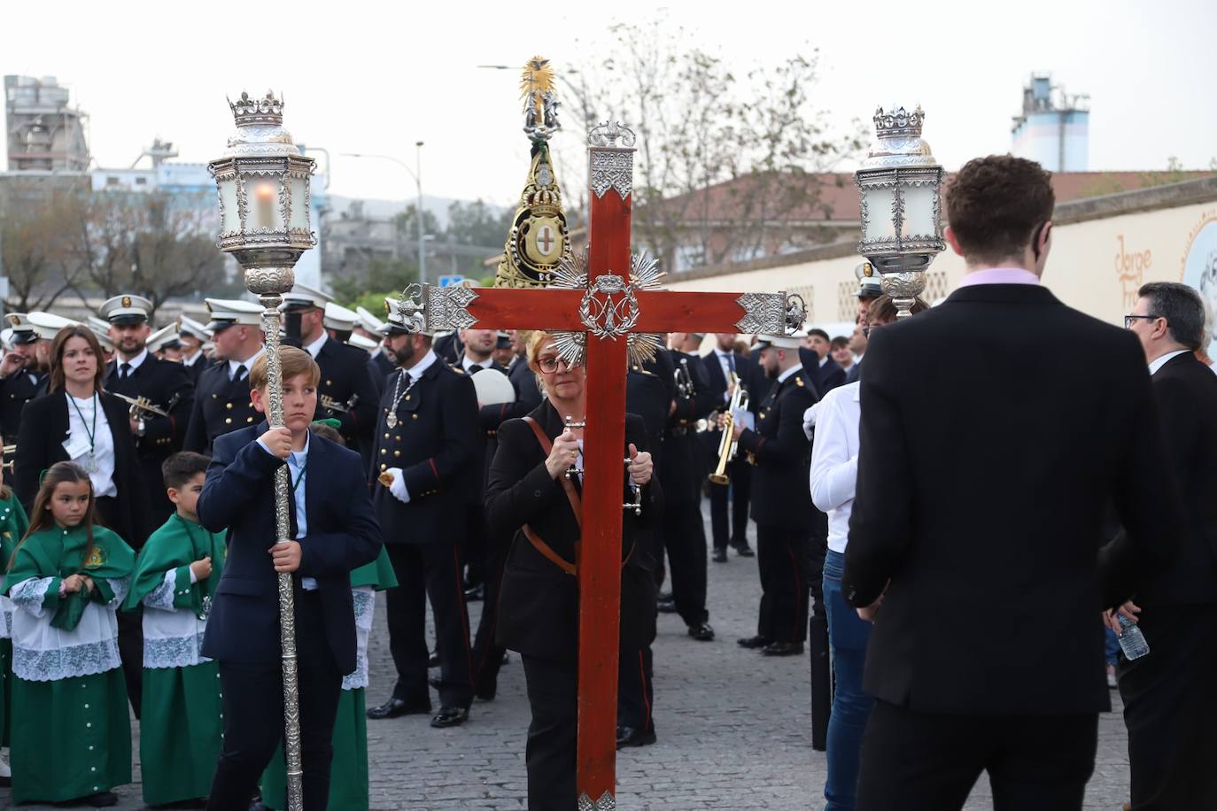 Fotos: la entusiasta procesión de la cofradía de la O en Córdoba