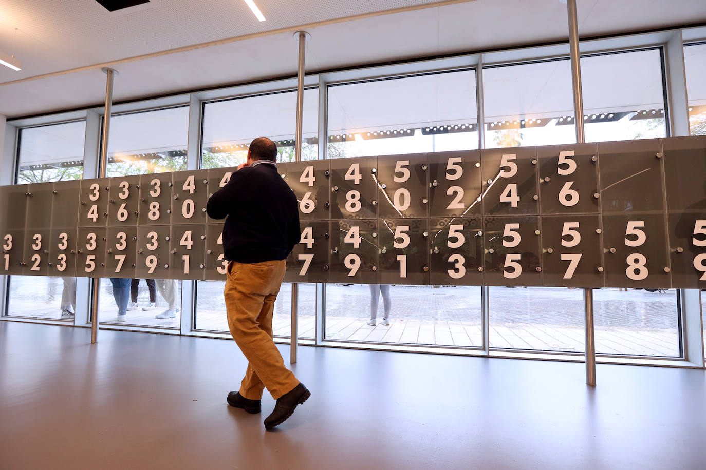 Fotos: Un paseo por la Biblioteca Grupo Cántico de Córdoba