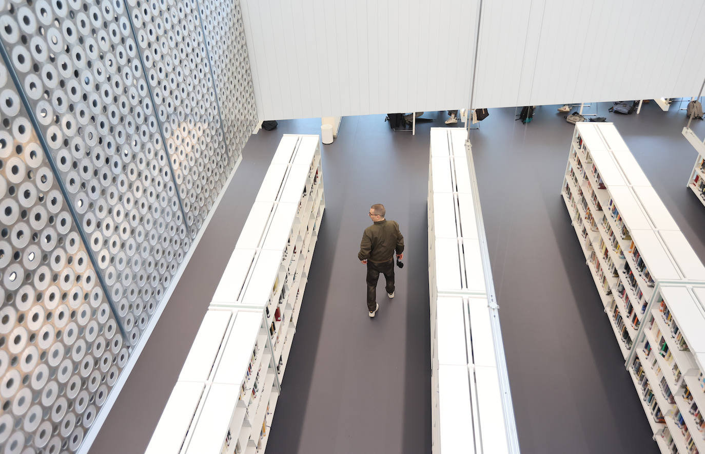 Fotos: Un paseo por la Biblioteca Grupo Cántico de Córdoba
