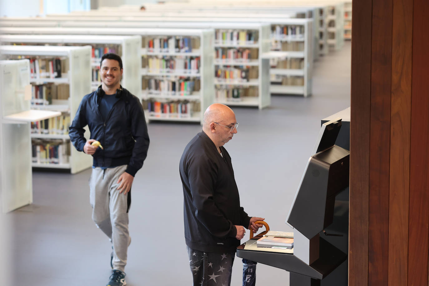 Fotos: Un paseo por la Biblioteca Grupo Cántico de Córdoba