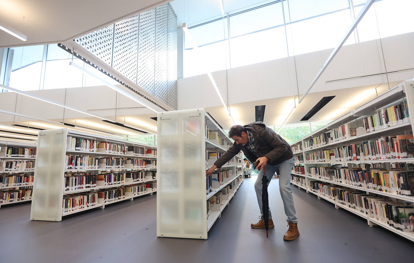 Fotos: Un paseo por la Biblioteca Grupo Cántico de Córdoba