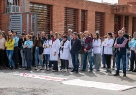 Dos prisiones catalanas apartan de las cocinas a condenados por homicidio