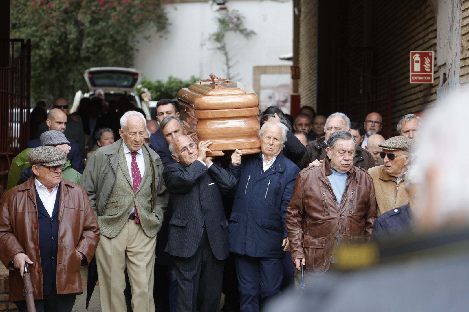 Las imágenes del último adiós taurino a Gabriel de la Haba &#039;Zurito&#039; en Los Califas