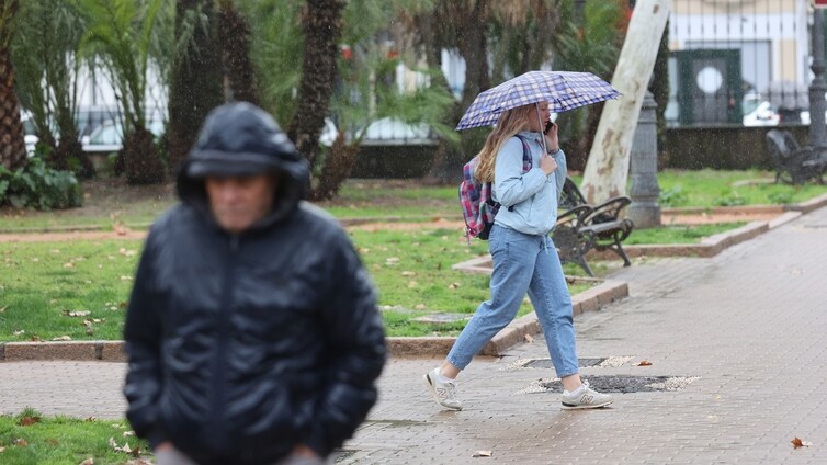 Una mujer evacuada al Reina Sofía de Córdoba por una herida causada al caerse una cornisa