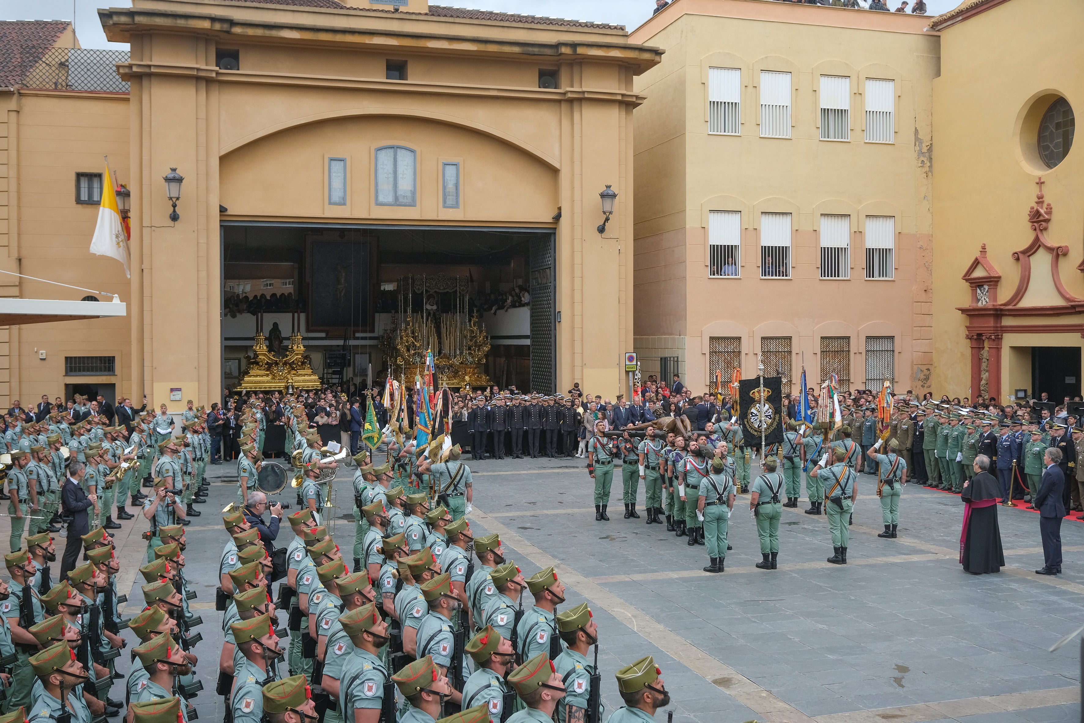 Legionarios en la plaza de de Fray Alonso de Santo Tomás