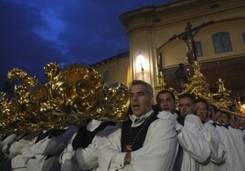 Jueves Santo en Málaga con olor a romero, bendición del Nazareno y la Legión en la calle