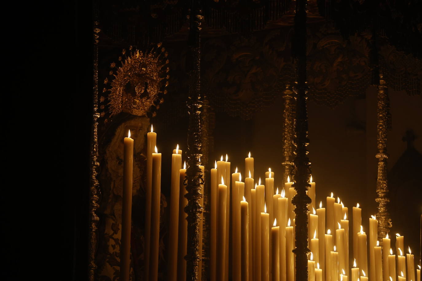 Las imágenes de la Buena Muerte en la Madrugada de la Semana Santa de Córdoba 2024