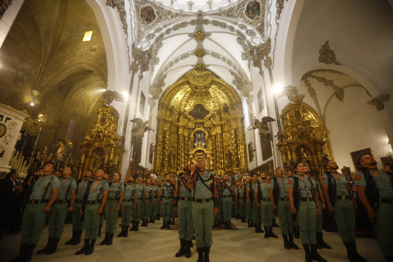 Las imágenes del vía crucis del Señor de la Caridad de Córdoba el Viernes Santo de 2024