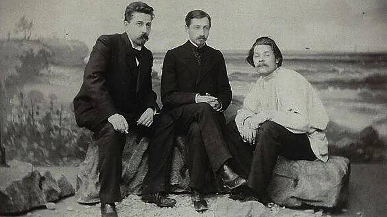 Los tres amigos literatos rusos en tiempos de la revolución bolchevique, Nikolai Teleshov, Iván Bunin y Máximo Gorki (de izquierda a derecha)