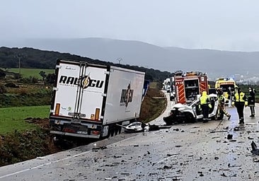 Mueren dos jóvenes de 22 y 30 años vecinos de Ágreda (Soria) en el choque entre un turismo y un camión