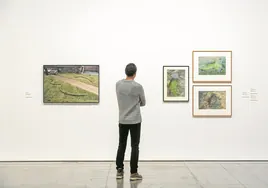 Varias obras de la muestra 'En busca del origen' que se expone en el MUSAC de León