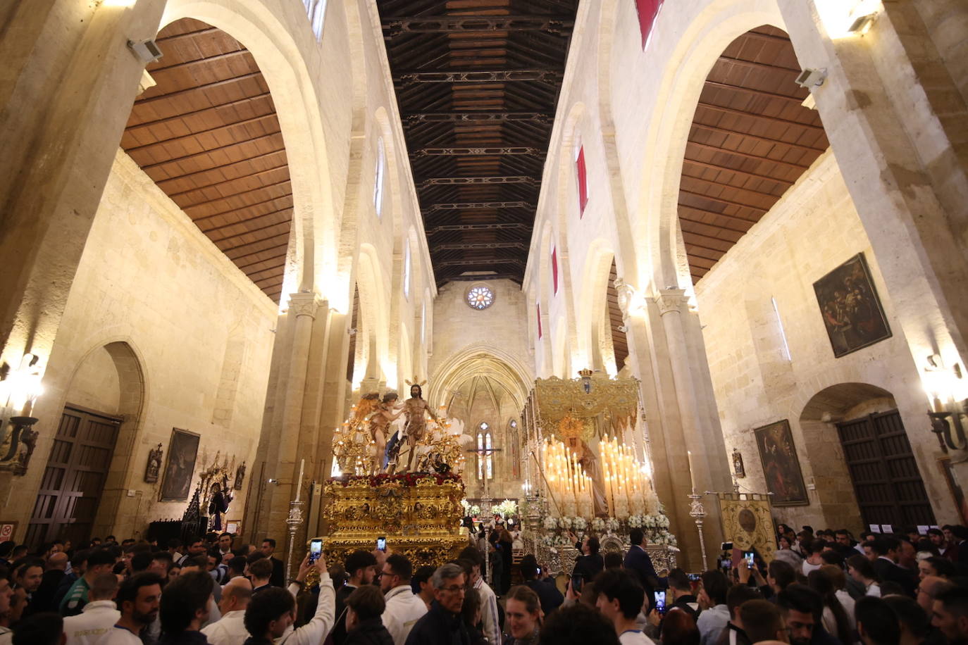 Las imágenes de la hermandad del Resucitado en la Semana Santa de Córdoba 2024