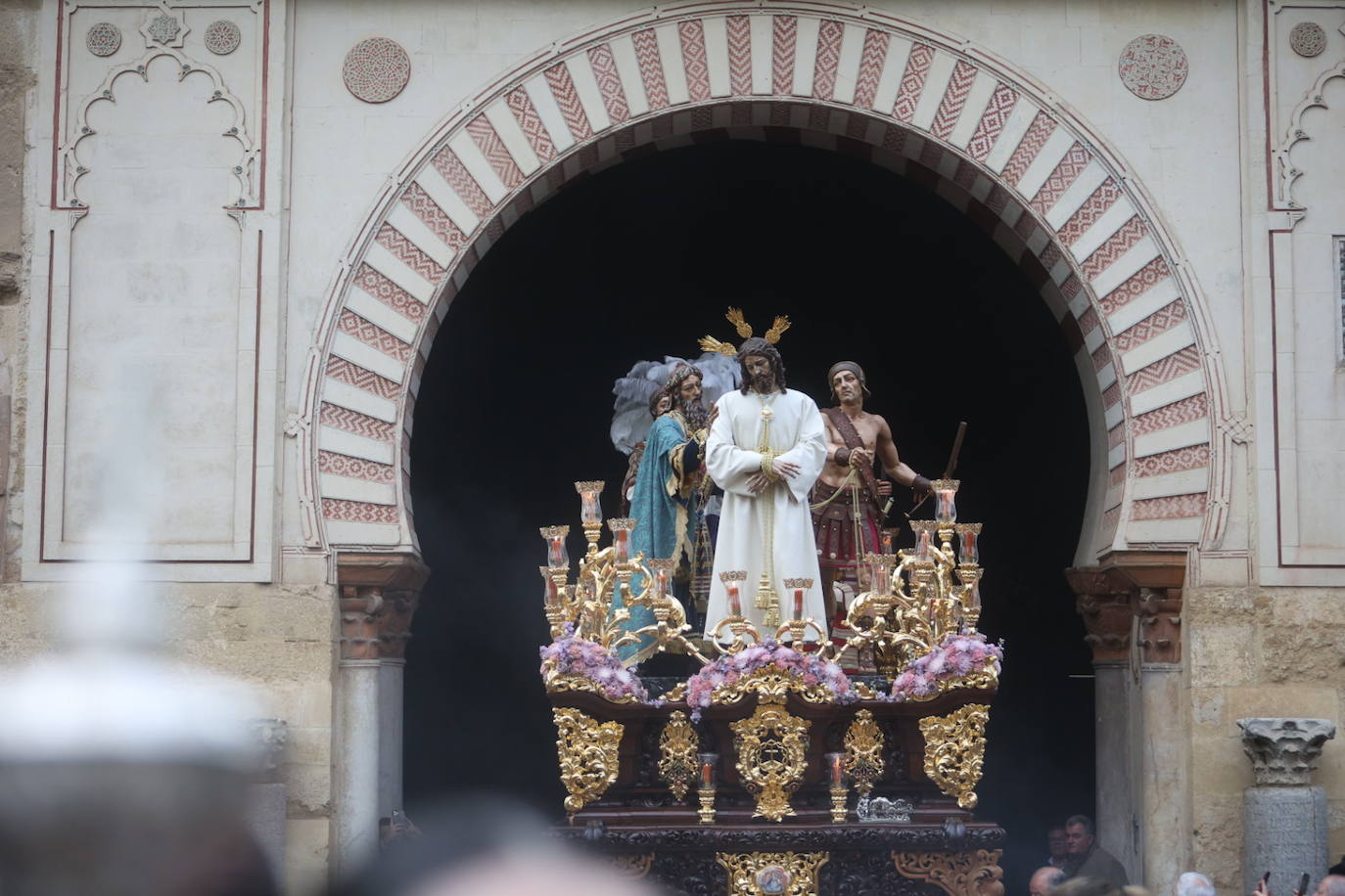 Fotos: los bellos traslados del Amor y la Vera-Cruz desde la Catedral de Córdoba a sus templos