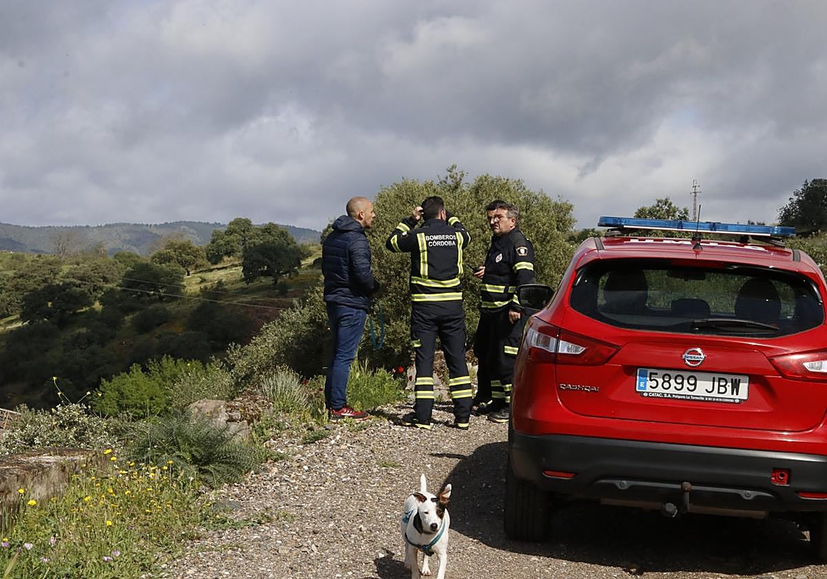 Los bombeeros, hoy en el dispositivo activado para encontrar el cuerpo que se observó en el arroyo Pedroches