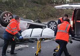 Muere atropellado un operario mientras auxiliaba a un vehículo en Santiago de Compostela