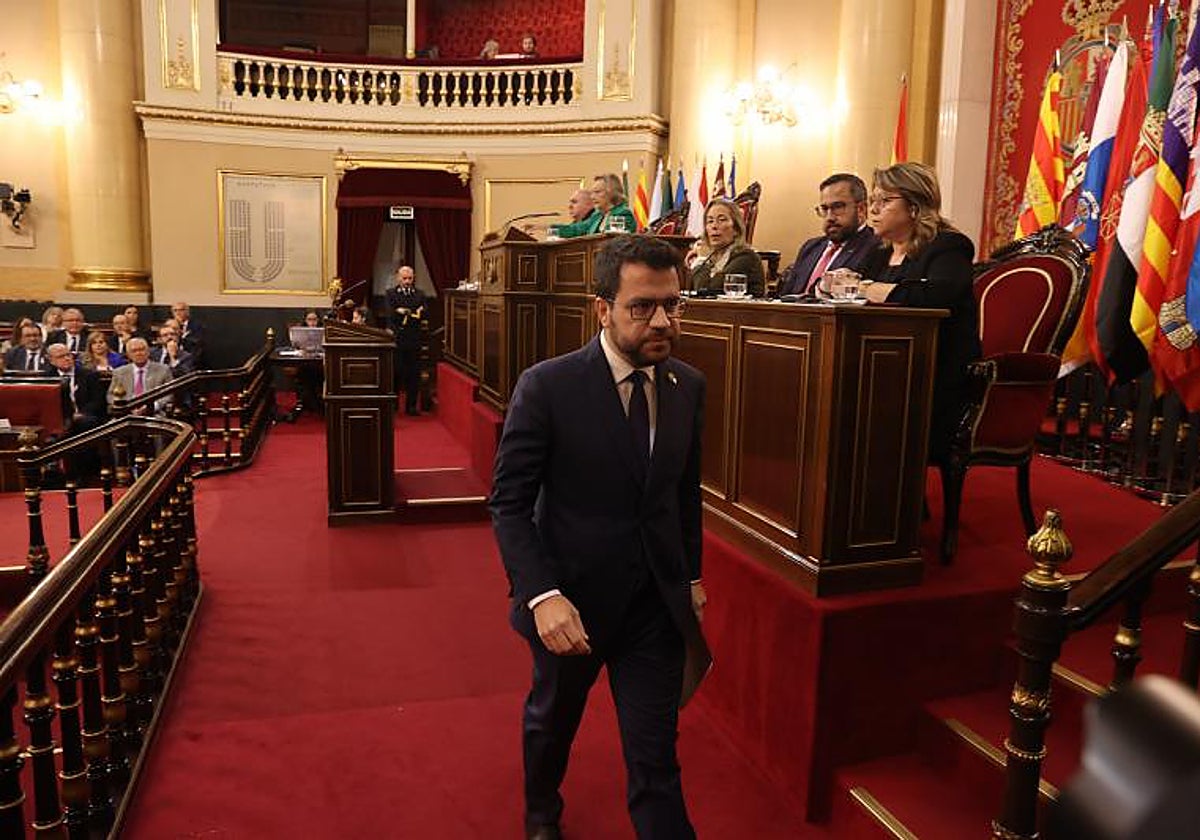 Aragonès, el pasado octubre, al abandonar el Senado tras su intervención