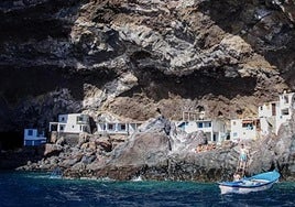 El desconocido pueblo de Canarias que se encuentra en el interior de una cueva volcánica: dónde está y cómo llegar