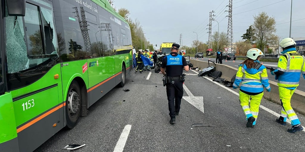 Tres muertos y dos heridos muy graves tras un accidente en un cruce ...