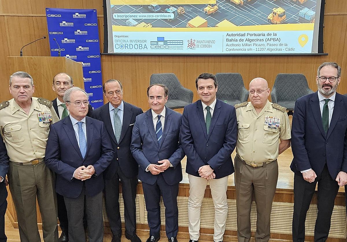 Altos cargos del Ejército de la Tierra, este martes en la presentación de la Base Logística en Algeciras