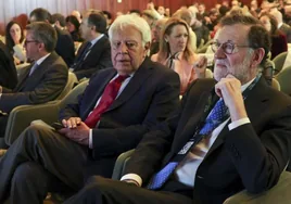 González y Rajoy coinciden en reivindicar la centralidad frente a populistas y radicales