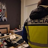 Liberadas dos mujeres y detenido el proxeneta de un piso que atraía víctimas con un alquiler barato que escondía servicios sexuales 24 horas